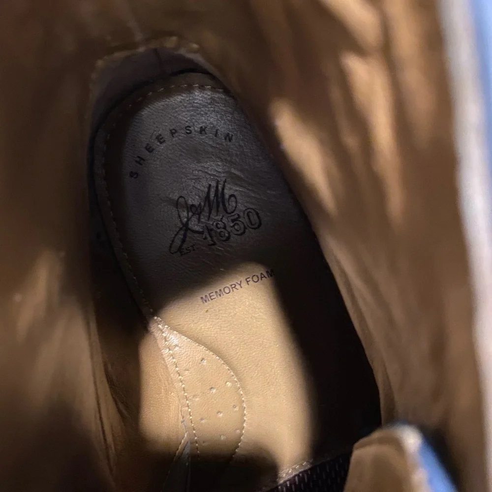 Johnston and Murphy McHugh sheepskin duck boots 11